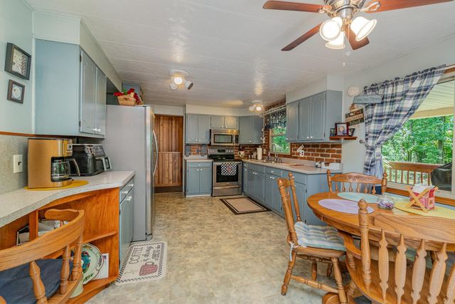 4141 Mockingbird Circle, Farwell, MI 48622