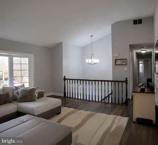 227 HYDE PARK PL, Yardley, PA 19067