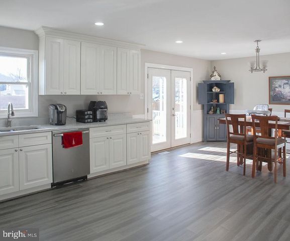 227 HYDE PARK PL, Yardley, PA 19067