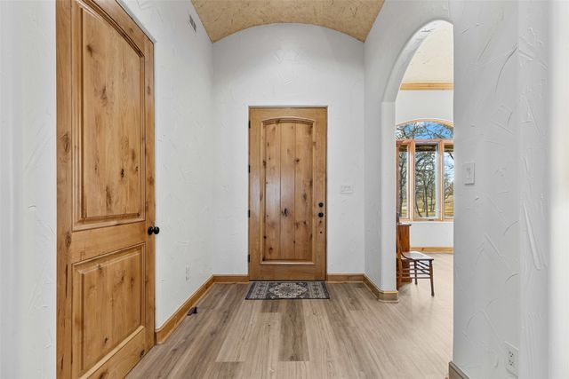712 S Sugartree Drive, Lipan, TX 76462