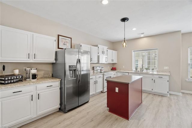 2056 Nicklaus DR, Suffolk, VA 23435