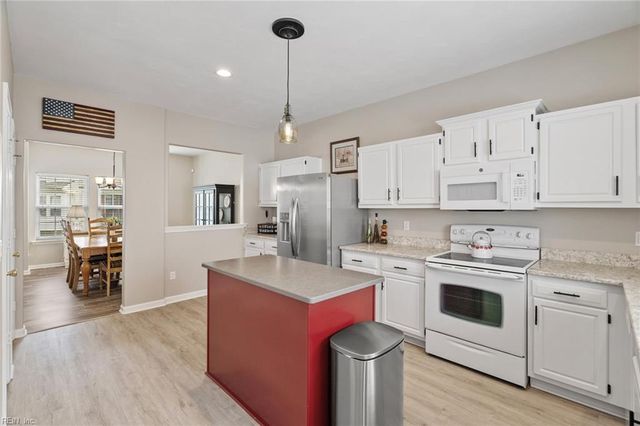 2056 Nicklaus DR, Suffolk, VA 23435