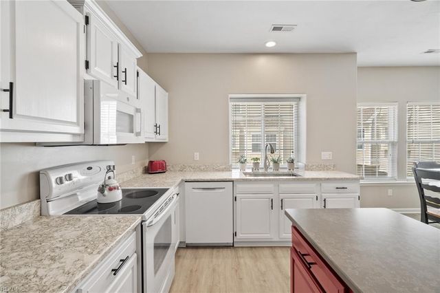 2056 Nicklaus DR, Suffolk, VA 23435