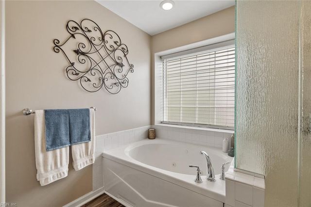2056 Nicklaus DR, Suffolk, VA 23435