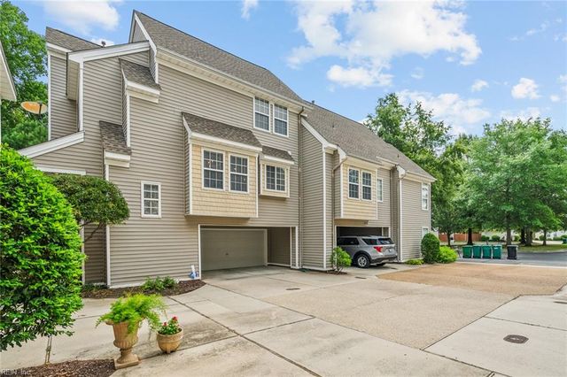 2056 Nicklaus DR, Suffolk, VA 23435