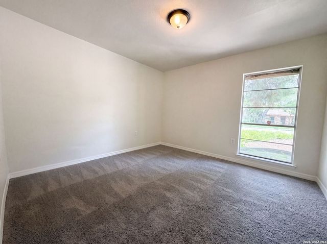 2906 KESLAKE ST, San Antonio, TX 78222