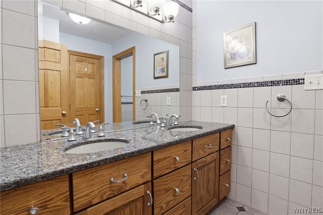 101 Strasmer Road, Cheektowaga, NY 14043