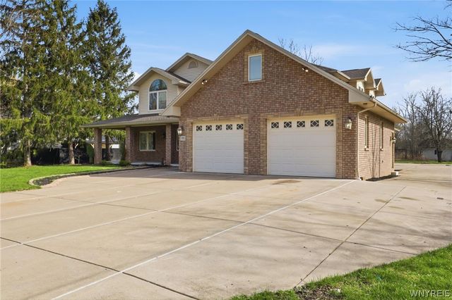 101 Strasmer Road, Cheektowaga, NY 14043