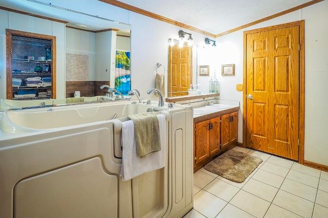84 Thelen Drive, Cheshire Twp, MI 49055