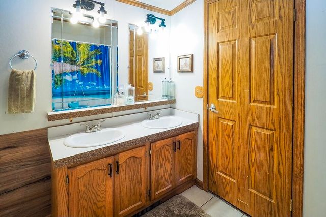 84 Thelen Drive, Cheshire Twp, MI 49055