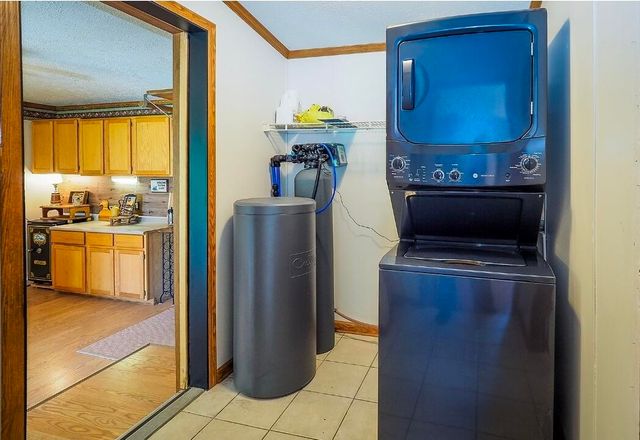 84 Thelen Drive, Cheshire Twp, MI 49055