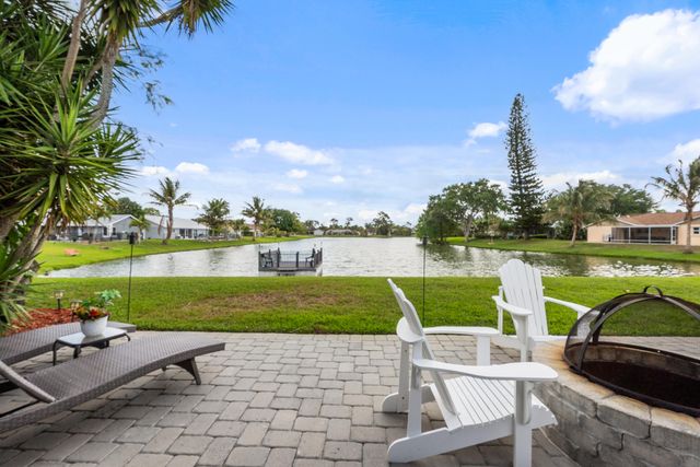 125 Parkwood Drive, Royal Palm Beach, FL 33411