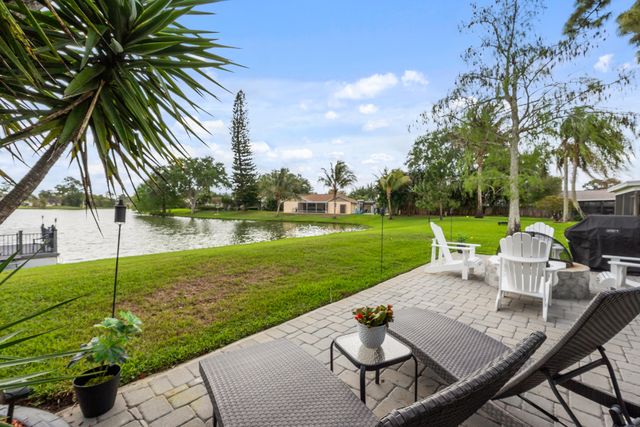 125 Parkwood Drive, Royal Palm Beach, FL 33411