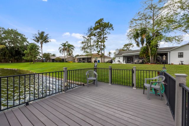 125 Parkwood Drive, Royal Palm Beach, FL 33411