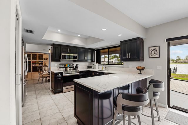 125 Parkwood Drive, Royal Palm Beach, FL 33411