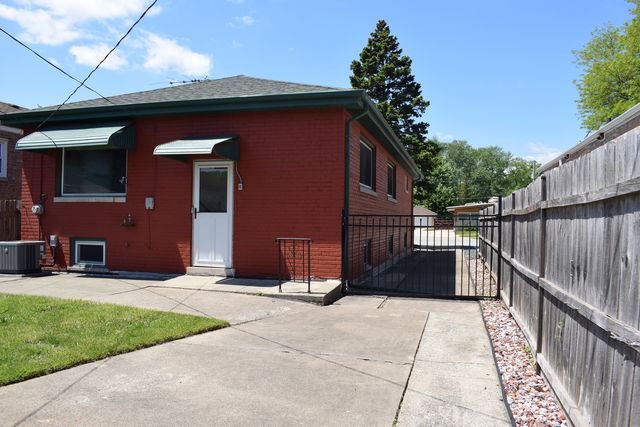 10941 S Kedzie Avenue, Chicago, IL 60655
