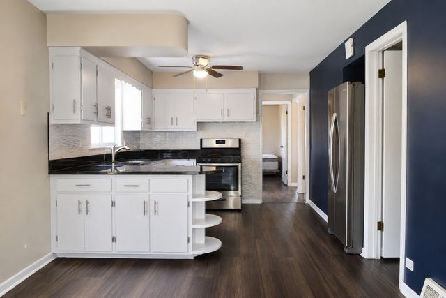 10941 S Kedzie Avenue, Chicago, IL 60655