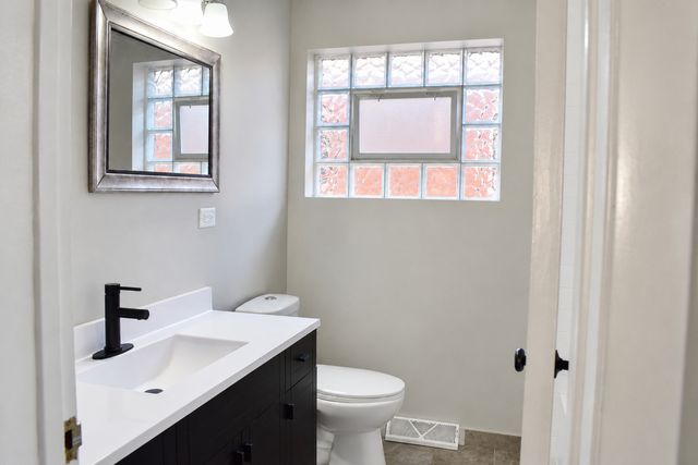 10941 S Kedzie Avenue, Chicago, IL 60655