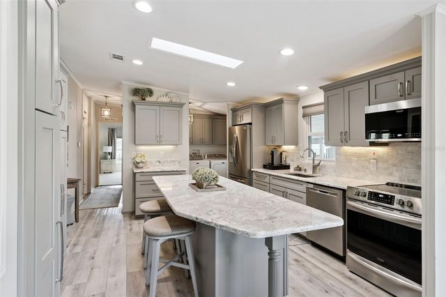 8568 BREEZE HILL DRIVE, Lake Wales, FL 33898