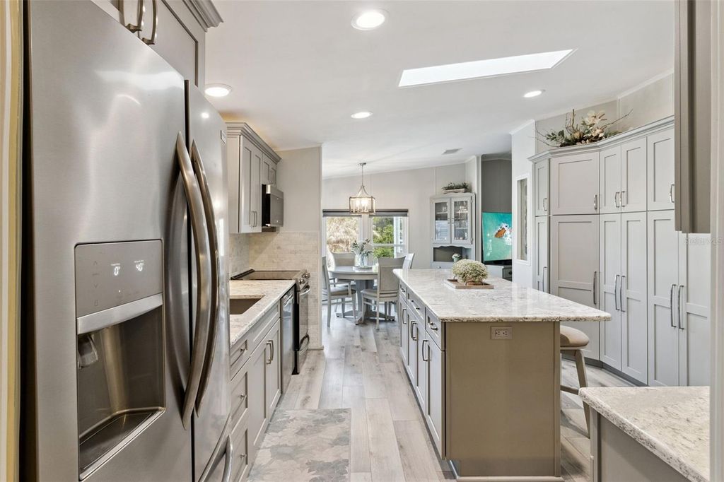 Image 13 of property listing at 8568 BREEZE HILL DRIVE, Lake Wales, FL 33898