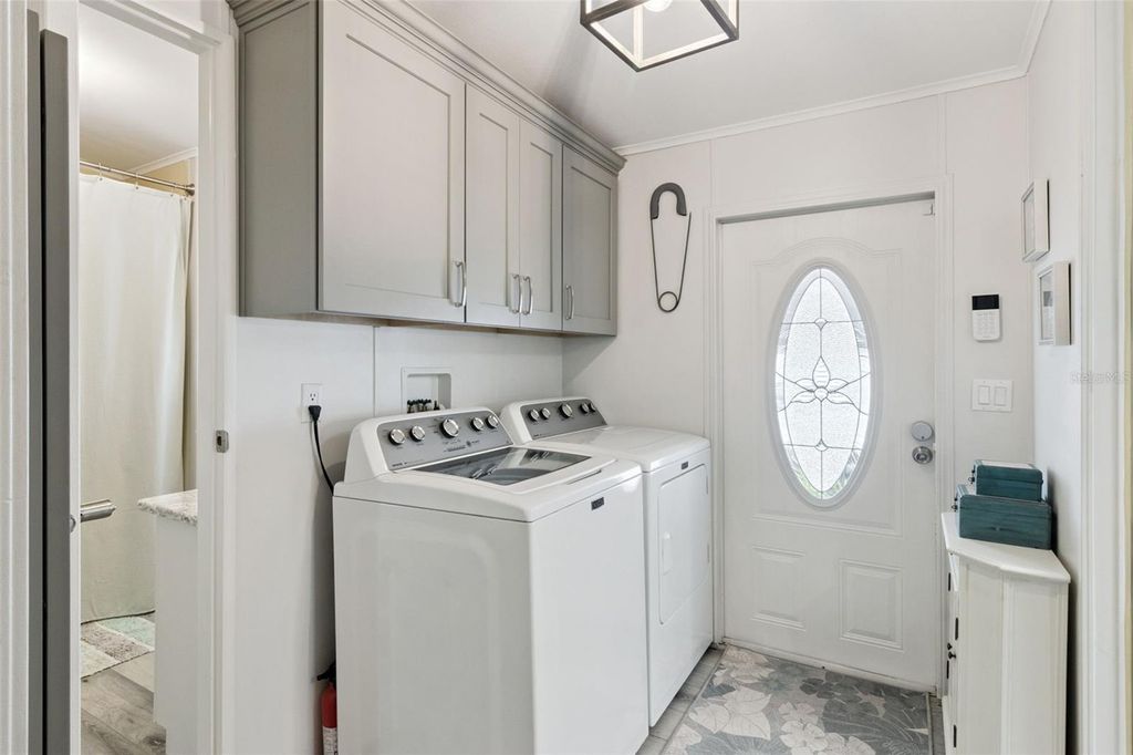 Image 27 of property listing at 8568 BREEZE HILL DRIVE, Lake Wales, FL 33898