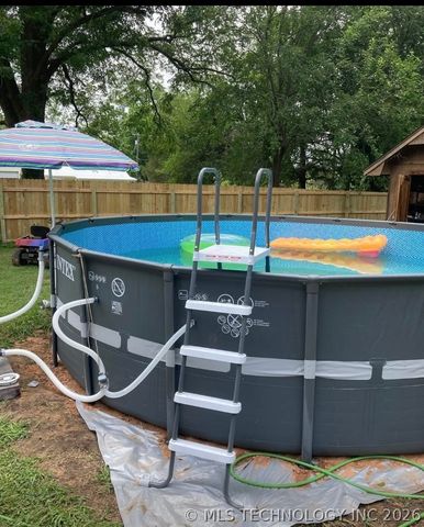 1106 N Sherman Avenue, Okmulgee, OK 74447