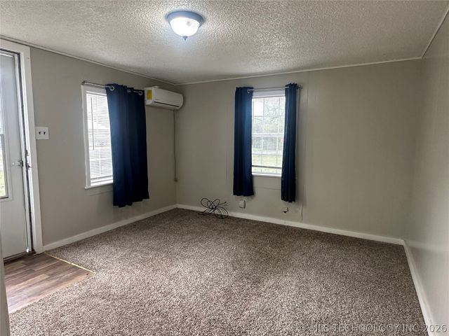 1106 N Sherman Avenue, Okmulgee, OK 74447