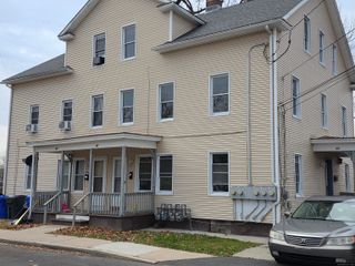 32 Cottage Green, Enfield, CT 06082