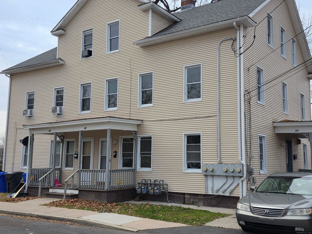 32 Cottage Green, Enfield, CT 06082