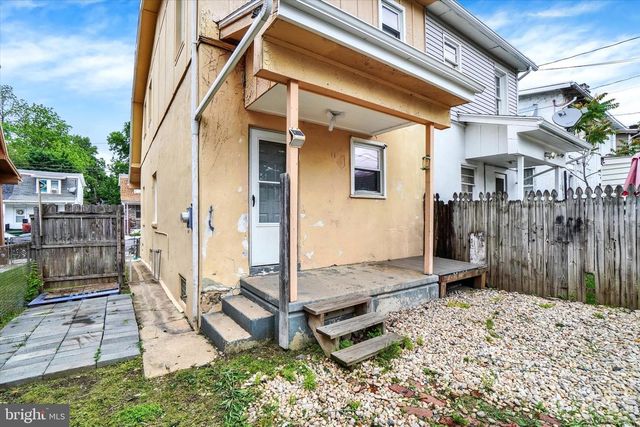 120 E JACKSON ST, York, PA 17401