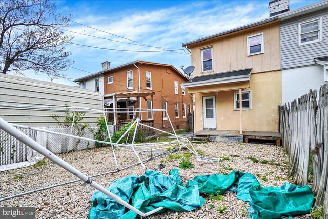 120 E JACKSON ST, York, PA 17401