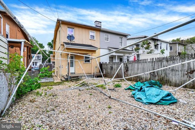 120 E JACKSON ST, York, PA 17401