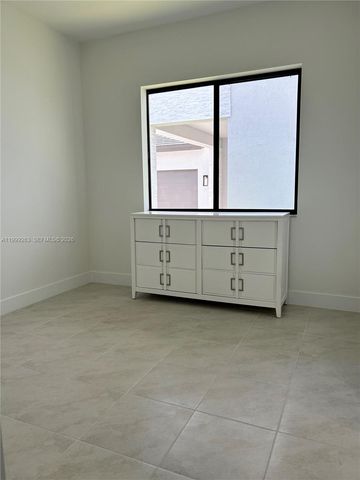 8037 NW 46th Ter, Doral, FL 33166