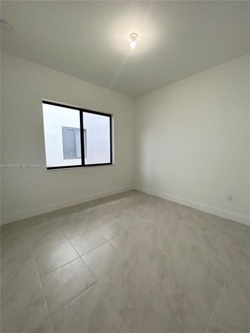 8037 NW 46th Ter, Doral, FL 33166