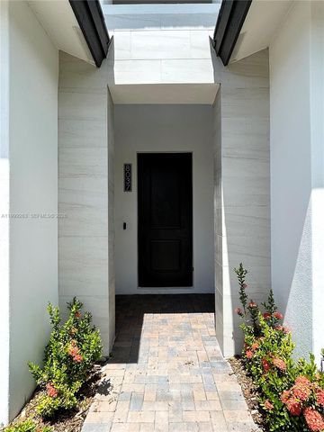 8037 NW 46th Ter, Doral, FL 33166