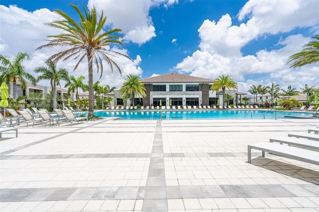 8037 NW 46th Ter, Doral, FL 33166