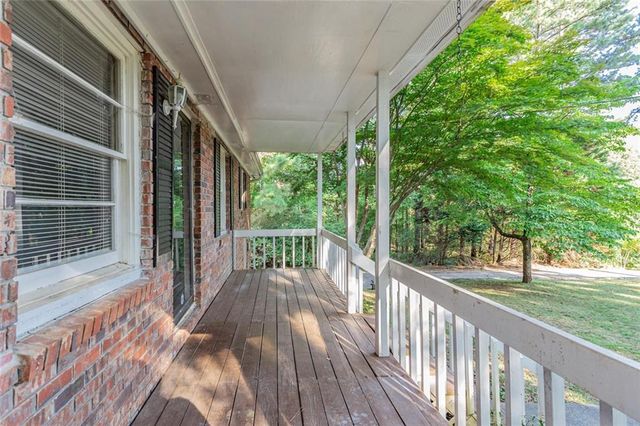 850 Red Barn Road, Acworth, GA 30102