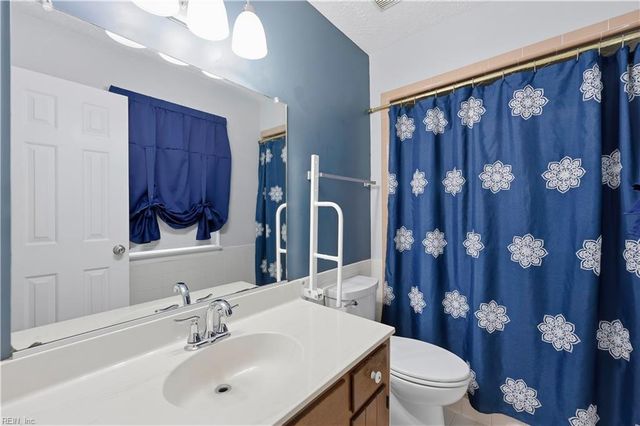 412 Joseph Topping DR, Poquoson, VA 23662