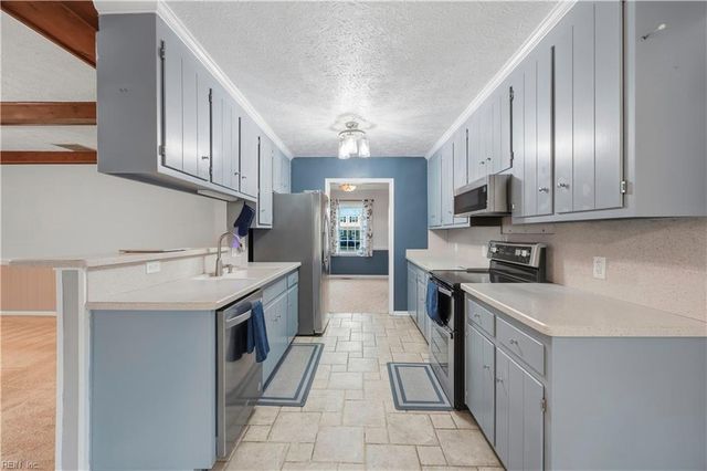 412 Joseph Topping DR, Poquoson, VA 23662