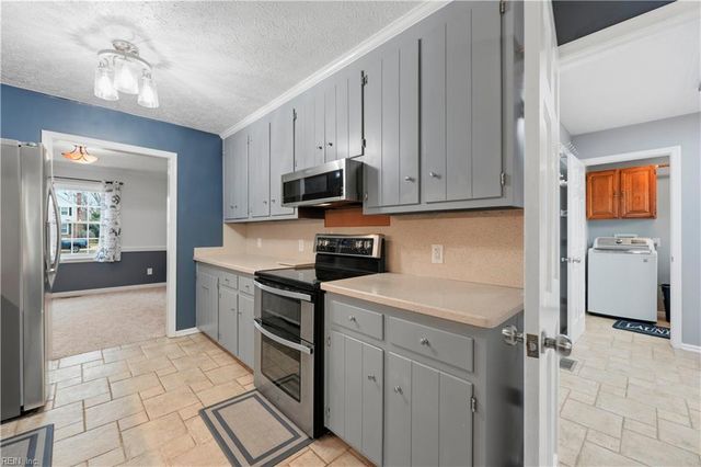 412 Joseph Topping DR, Poquoson, VA 23662