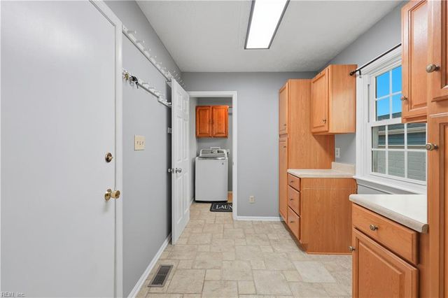 412 Joseph Topping DR, Poquoson, VA 23662