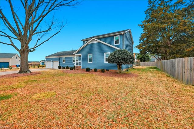 412 Joseph Topping DR, Poquoson, VA 23662