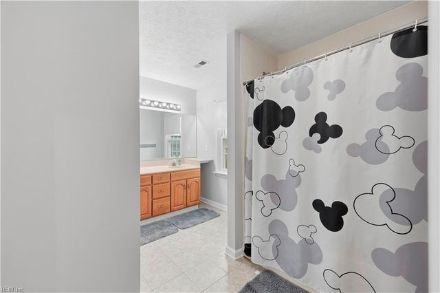 412 Joseph Topping DR, Poquoson, VA 23662