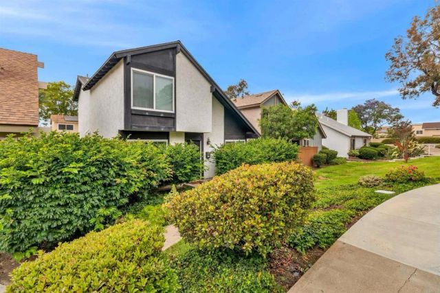 10618 Esmeraldas Drive, San Diego, CA 92124