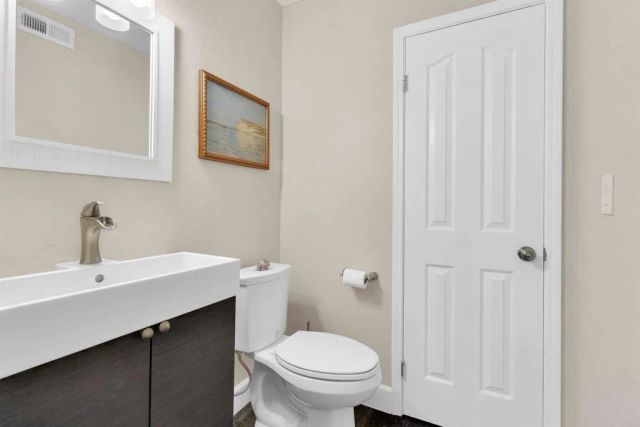 10618 Esmeraldas Drive, San Diego, CA 92124