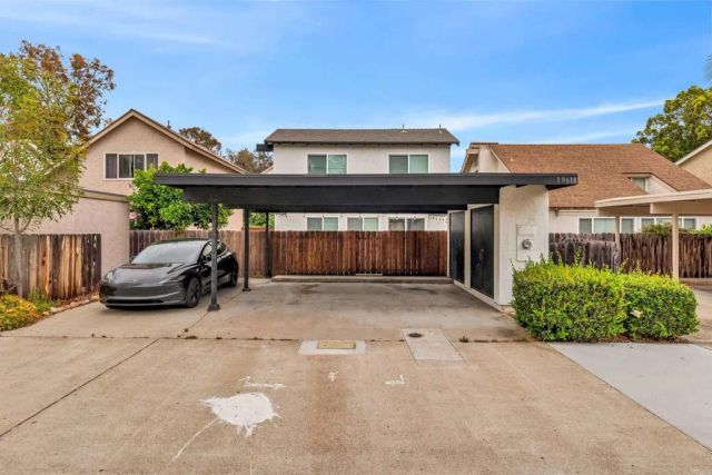 10618 Esmeraldas Drive, San Diego, CA 92124