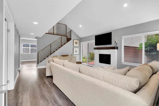 10618 Esmeraldas Drive, San Diego, CA 92124