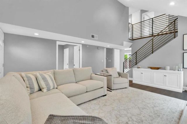 10618 Esmeraldas Drive, San Diego, CA 92124