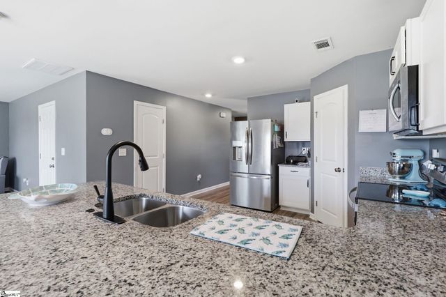 206 Christopher Street, Duncan, SC 29334