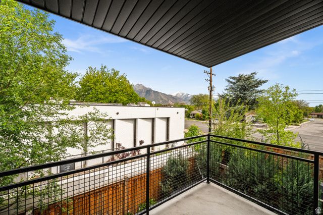 3889 S LEMMON LN, Salt Lake City, UT 84124